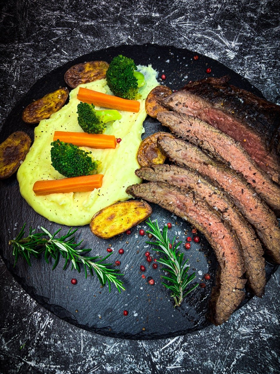 Medium gegrilltes Dry Aged Wagyu Flanksteak - Angus-Beef Loxten
