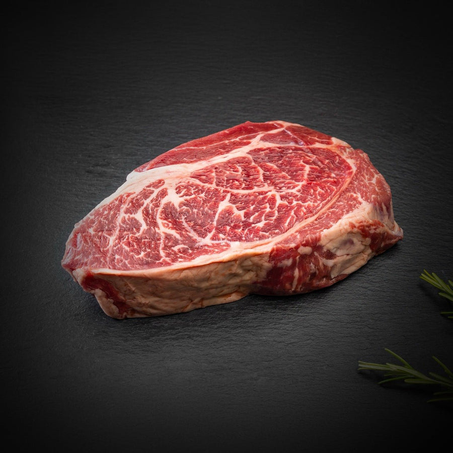 Angus Chuck Steak, dry - aged - Angus - Beef Loxten